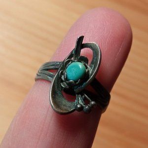 Vintage, handmade turquoise ring - sz 6.5